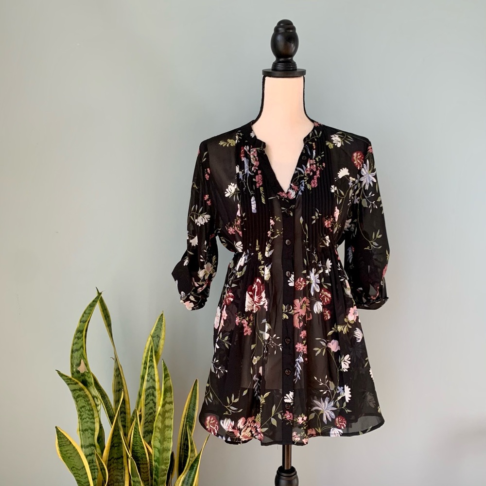 American Rag • Black Floral Tunic Top • Medium